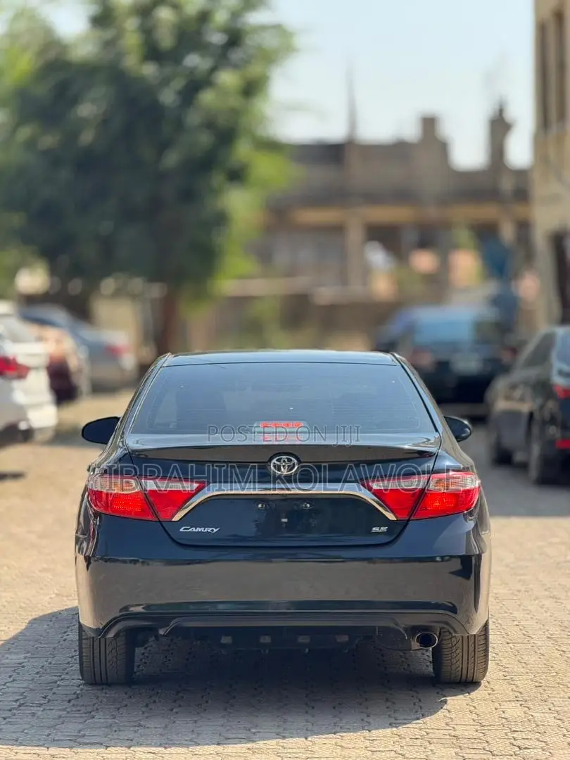 Toyota Camry SE 4dr Sedan (2.5L 4cyl 6A) 2016 Blue