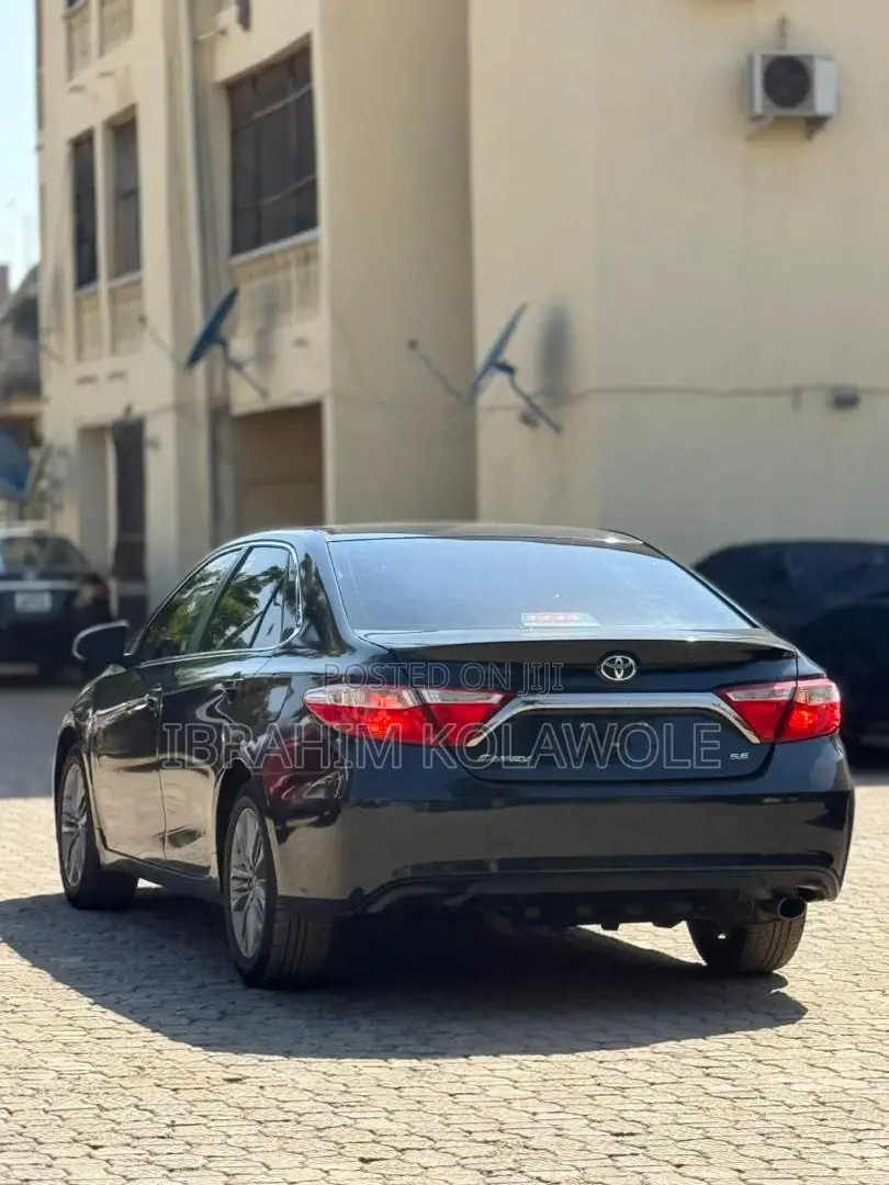 Toyota Camry SE 4dr Sedan (2.5L 4cyl 6A) 2016 Blue