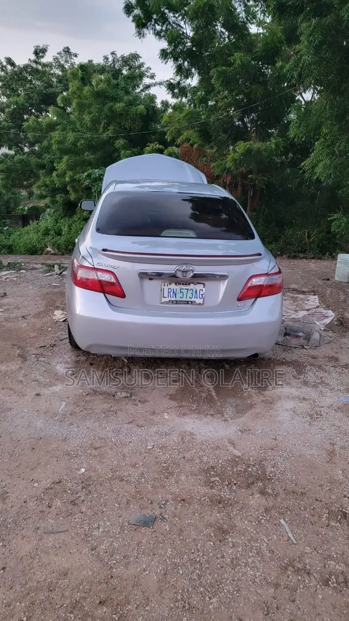 Toyota Camry 2.4 XLE 2008 Silver
