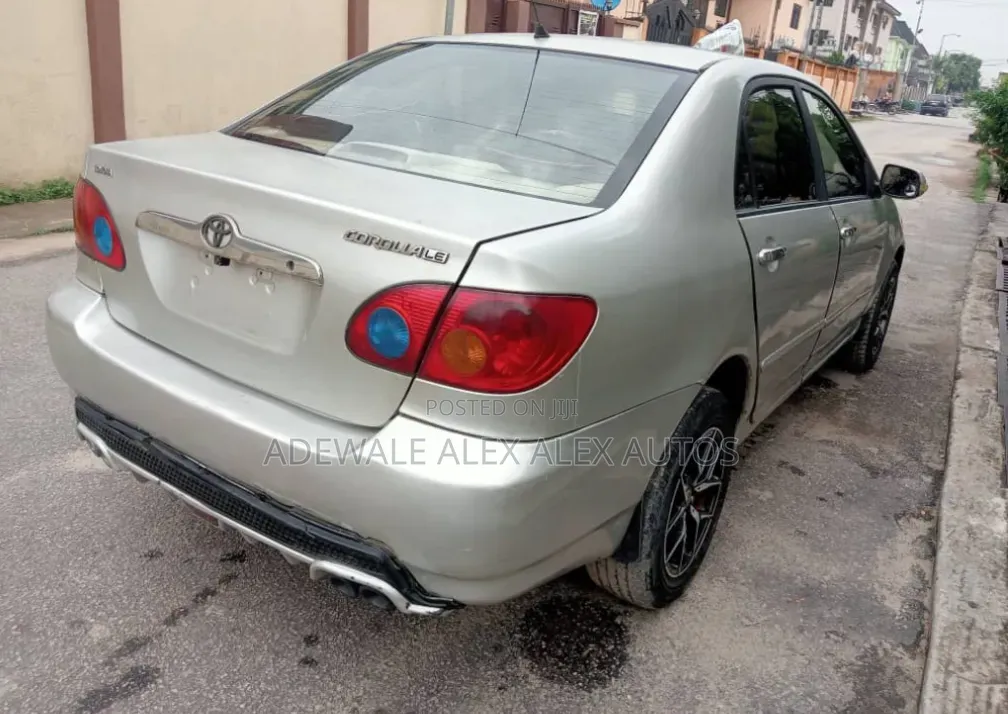 Toyota Corolla 2005 Silver