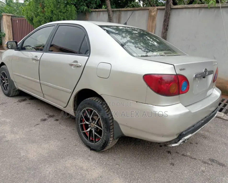 Toyota Corolla 2005 Silver