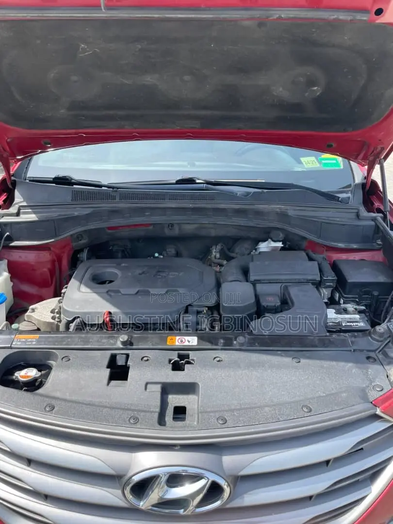 Hyundai Santa Fe 2017 Red