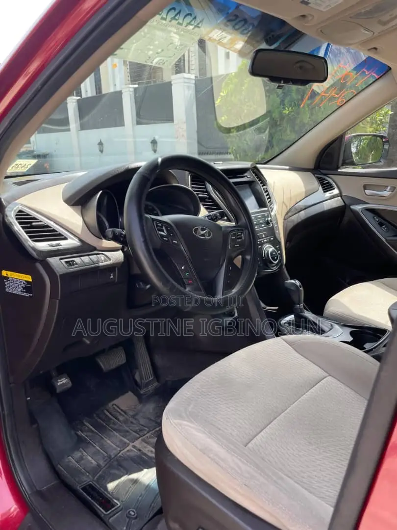 Hyundai Santa Fe 2017 Red