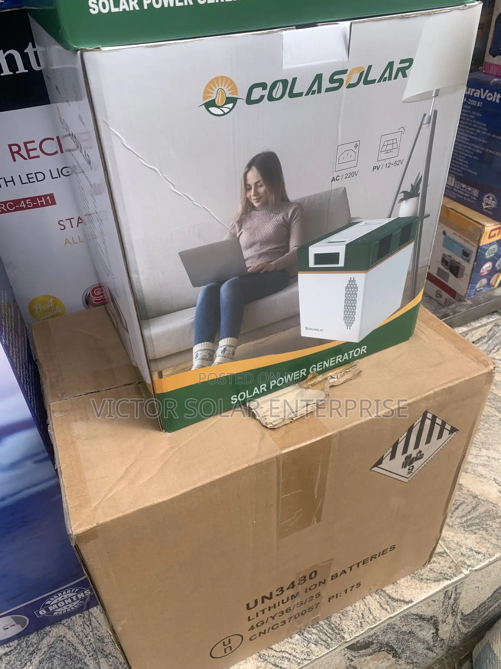 Cola Solar Generator 2kwh and 1000w