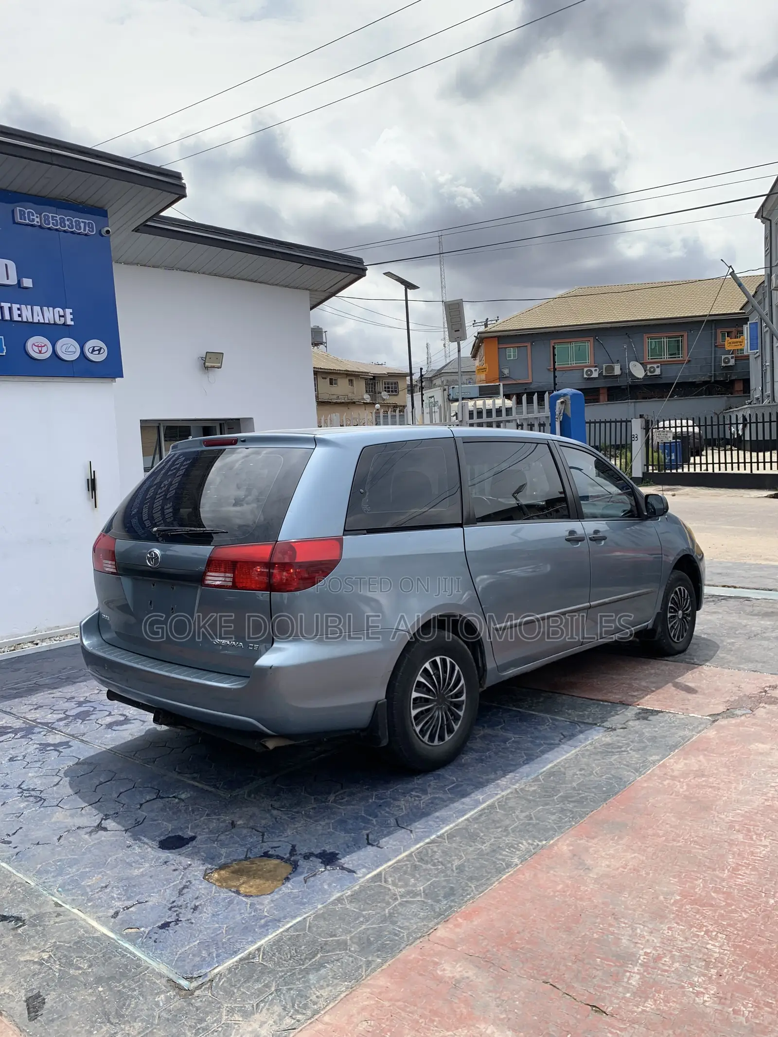 Toyota Sienna 2005 Blue