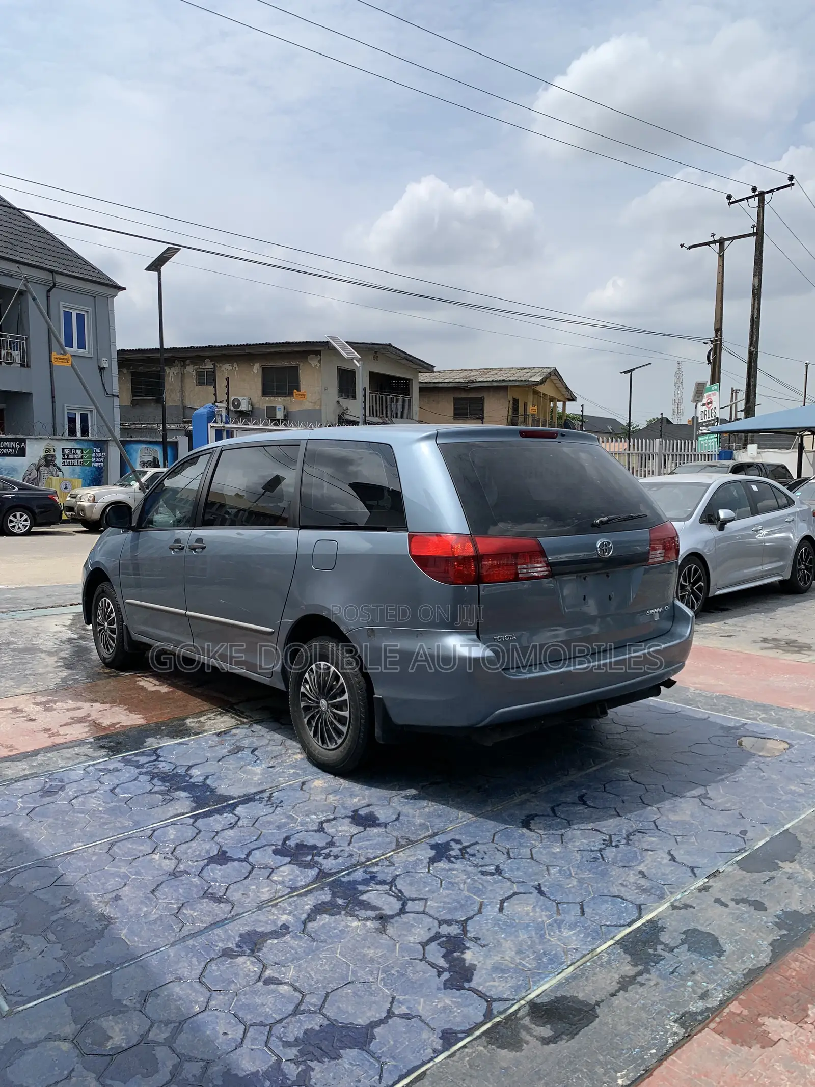 Toyota Sienna 2005 Blue