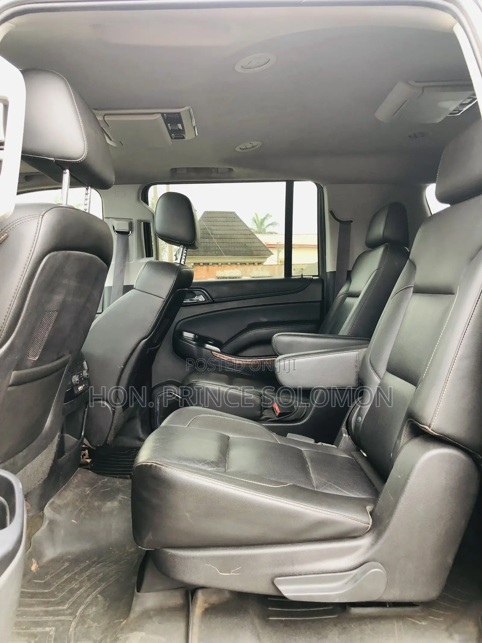 Chevrolet Suburban LTZ 4dr SUV 4WD (5.3L 8cyl 6A) 2015 Black