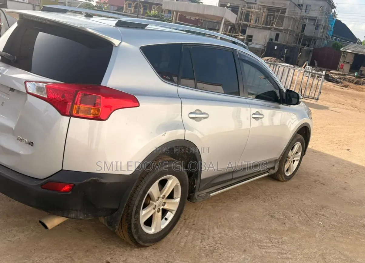 Toyota RAV4 2015 Silver