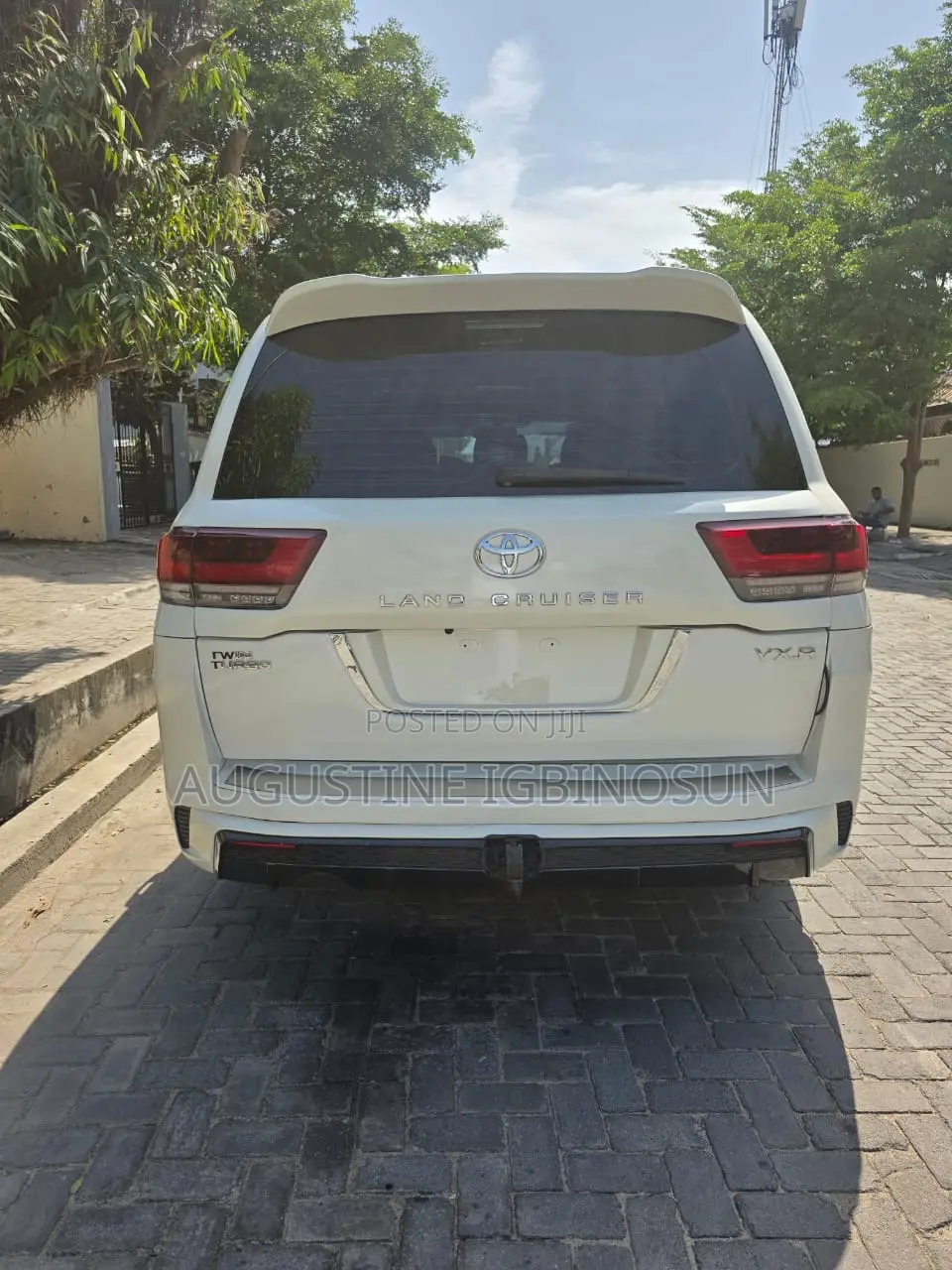 Toyota Land Cruiser 2015 White