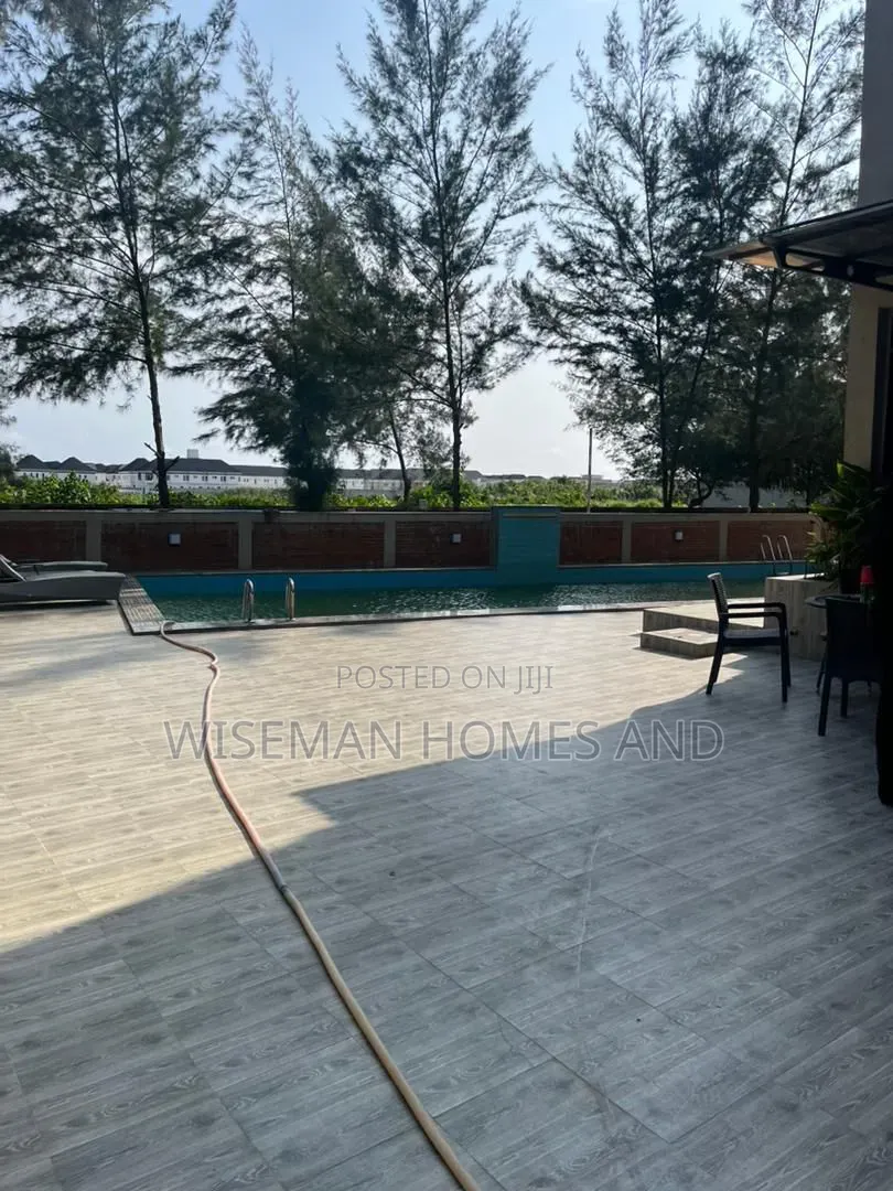 2bdrm Apartment in Megamound Estate for rent