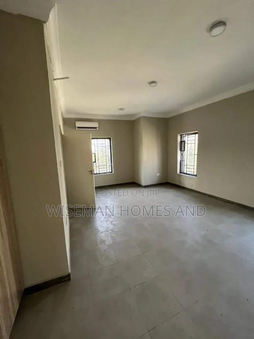 2bdrm Apartment in Megamound Estate for rent
