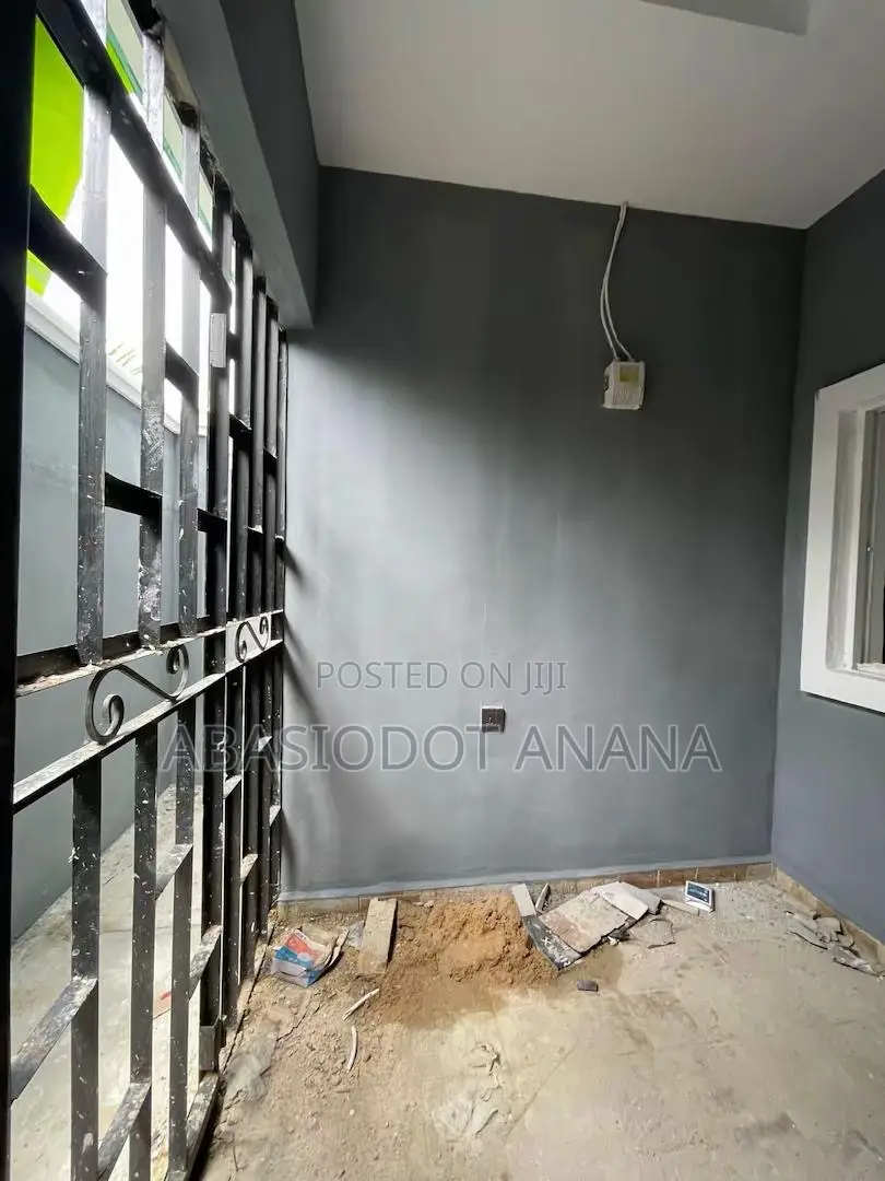 3bdrm Bungalow in Mbierebe John Linus, Uyo for rent