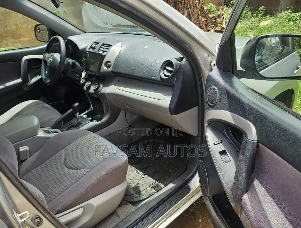 Toyota RAV4 2008 Silver