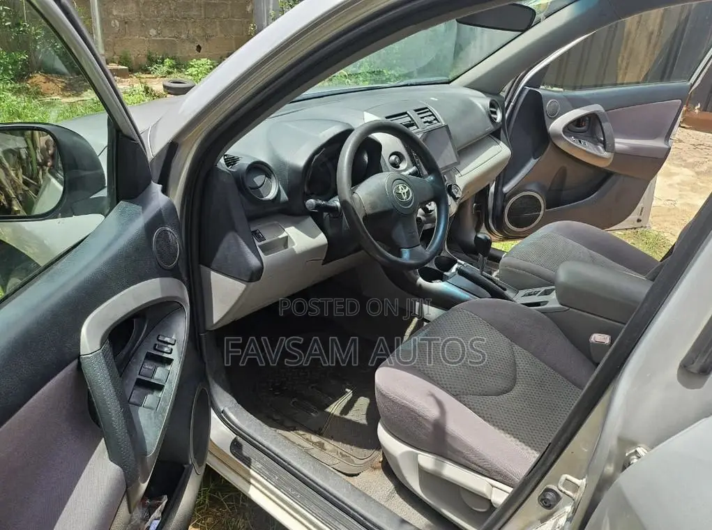 Toyota RAV4 2008 Silver