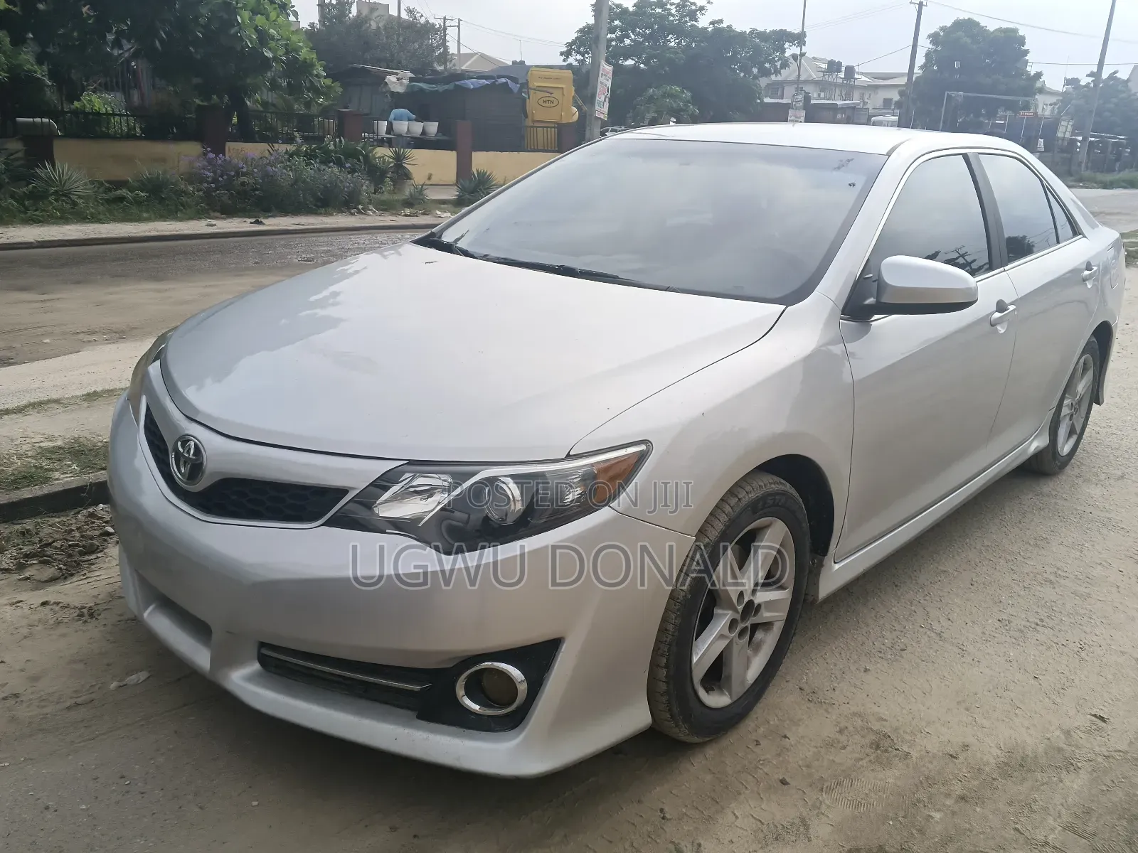 Toyota Camry SE 4dr Sedan (2.5L 4cyl 6A) 2013 Silver
