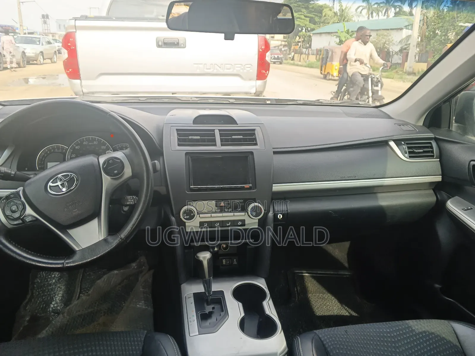 Toyota Camry SE 4dr Sedan (2.5L 4cyl 6A) 2013 Silver