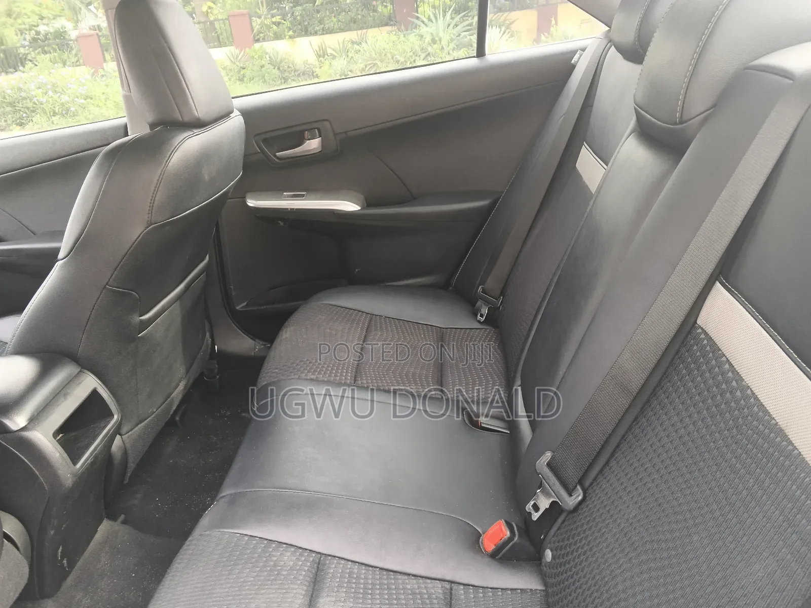 Toyota Camry SE 4dr Sedan (2.5L 4cyl 6A) 2013 Silver