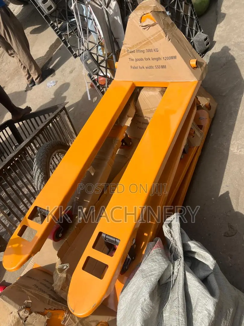 This Orange Hydraulic Pallet Jack Is Designed for 3000 Kg.