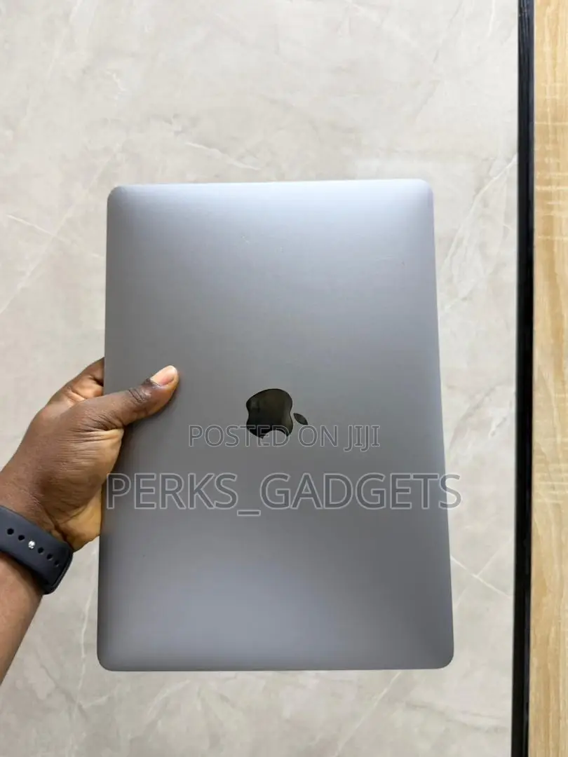 Laptop Apple MacBook Pro 2020 16GB Intel Core i7 SSD 512GB