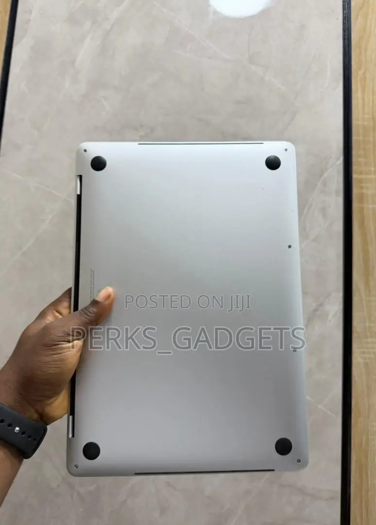 Laptop Apple MacBook Pro 2020 16GB Intel Core i7 SSD 512GB