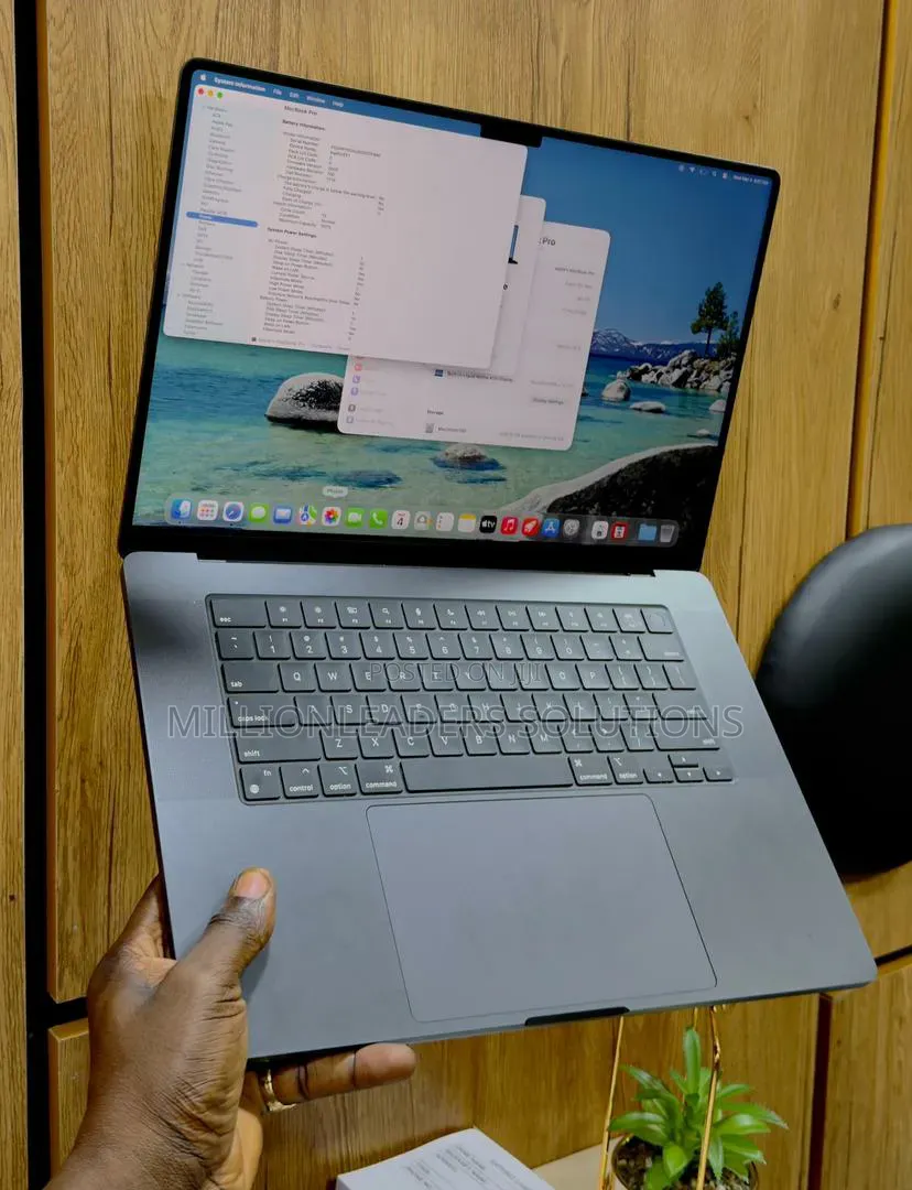 Laptop Apple MacBook Pro 2021 M1 Max 64GB Apple M1 Max SSD 1T