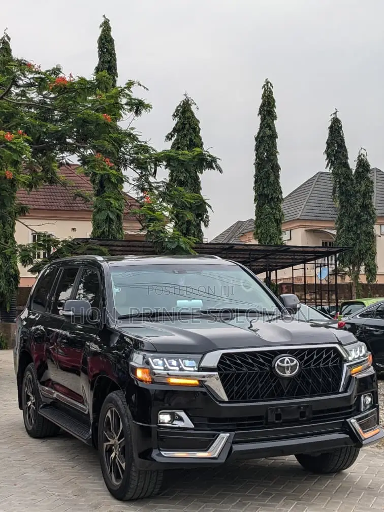 Toyota Land Cruiser 5.7 V8 VXR 2019 Black