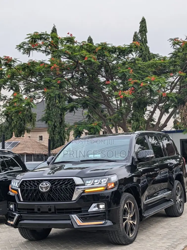 Toyota Land Cruiser 5.7 V8 VXR 2019 Black