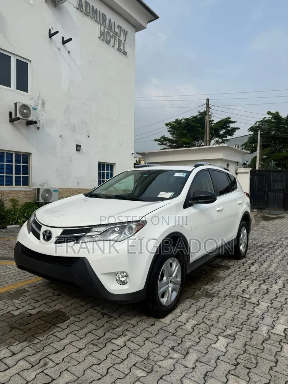 Toyota RAV4 LE 4dr SUV (2.5L 4cyl 6A) 2015 White