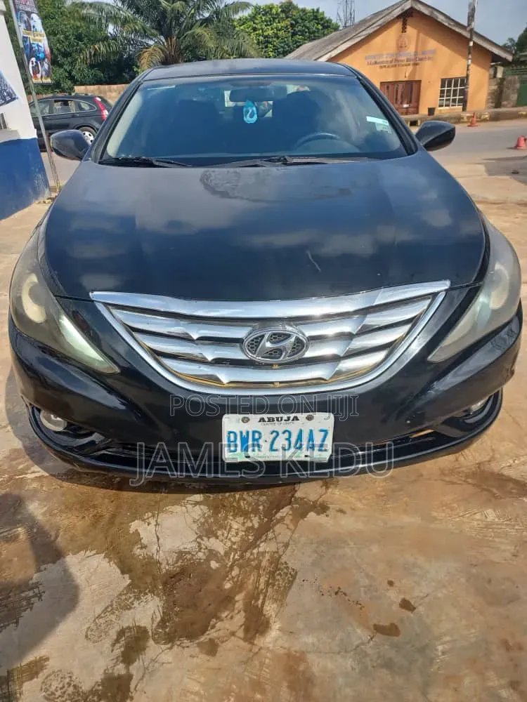 Hyundai Sonata 2013 Black