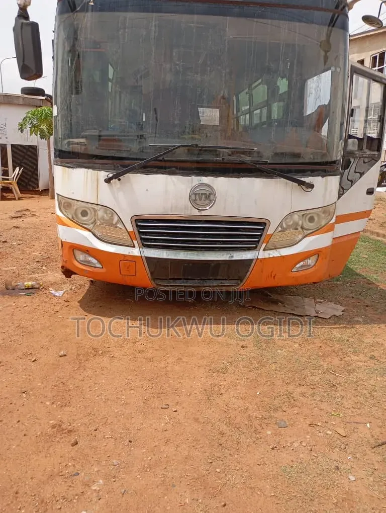 Bus 2020 Orange