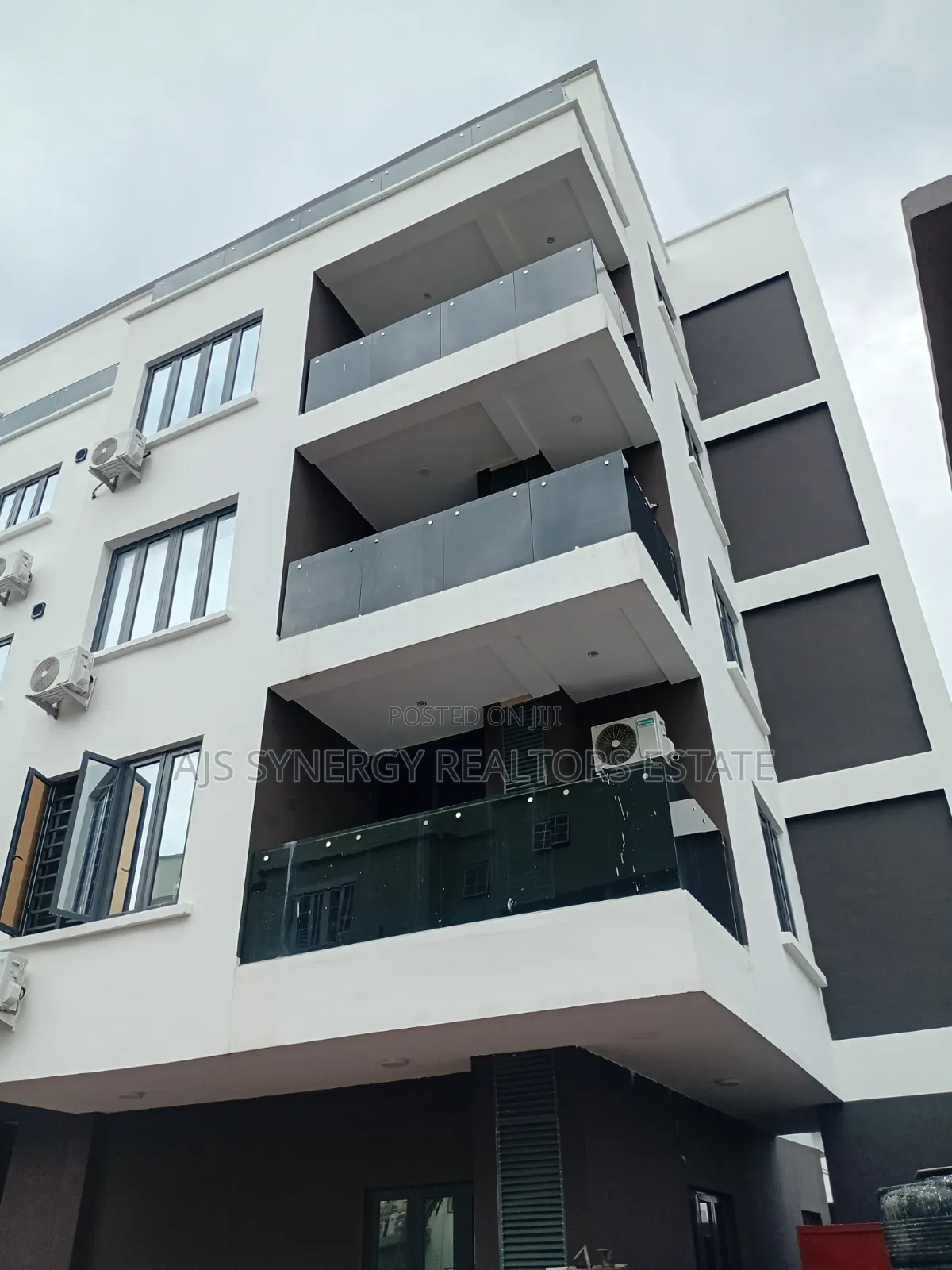 Furnished 2bdrm Apartment in Lekki Phase 1 for sale