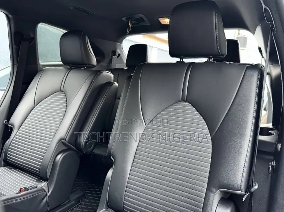 Toyota Highlander XSE 2022 White