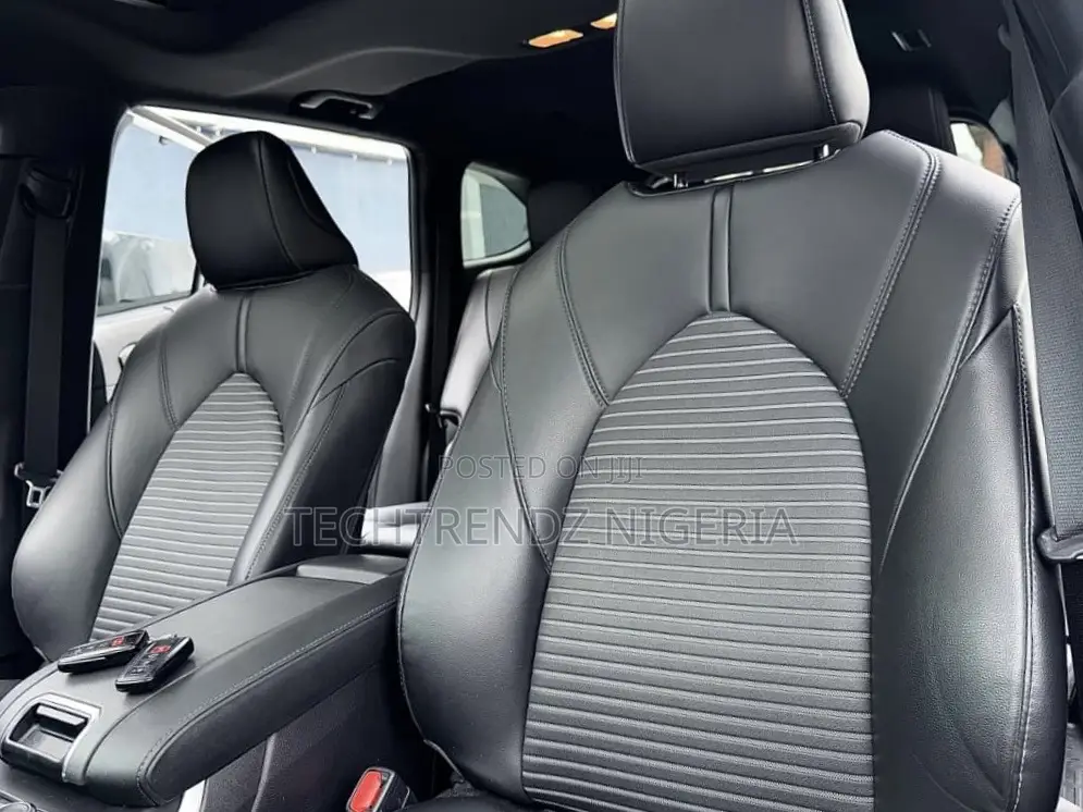 Toyota Highlander XSE 2022 White