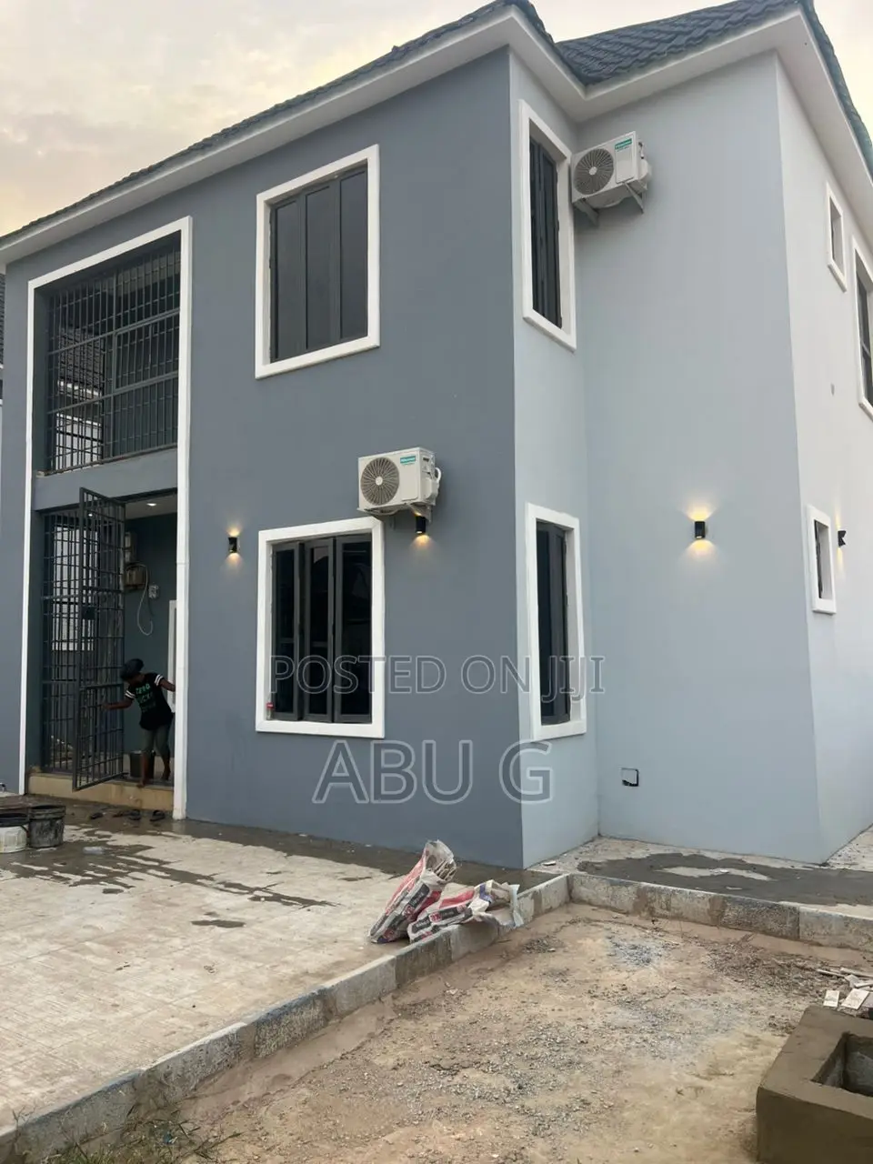 Furnished 4bdrm Duplex in Sabon Lugbe for sale