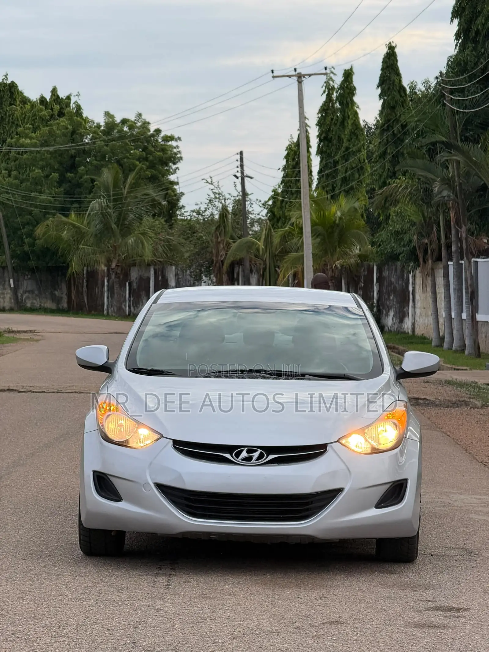 Hyundai Elantra 2011 Silver