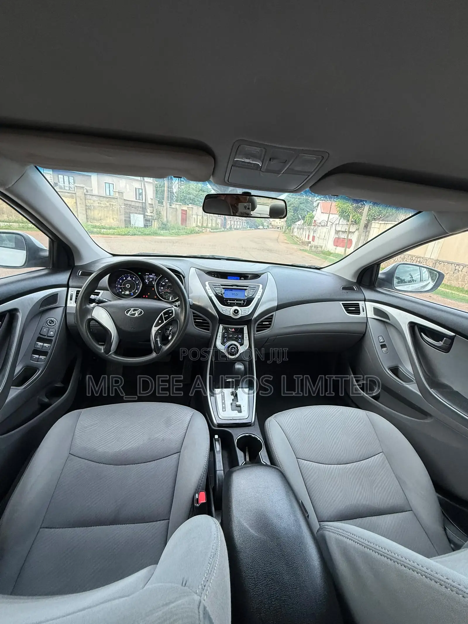 Hyundai Elantra 2011 Silver