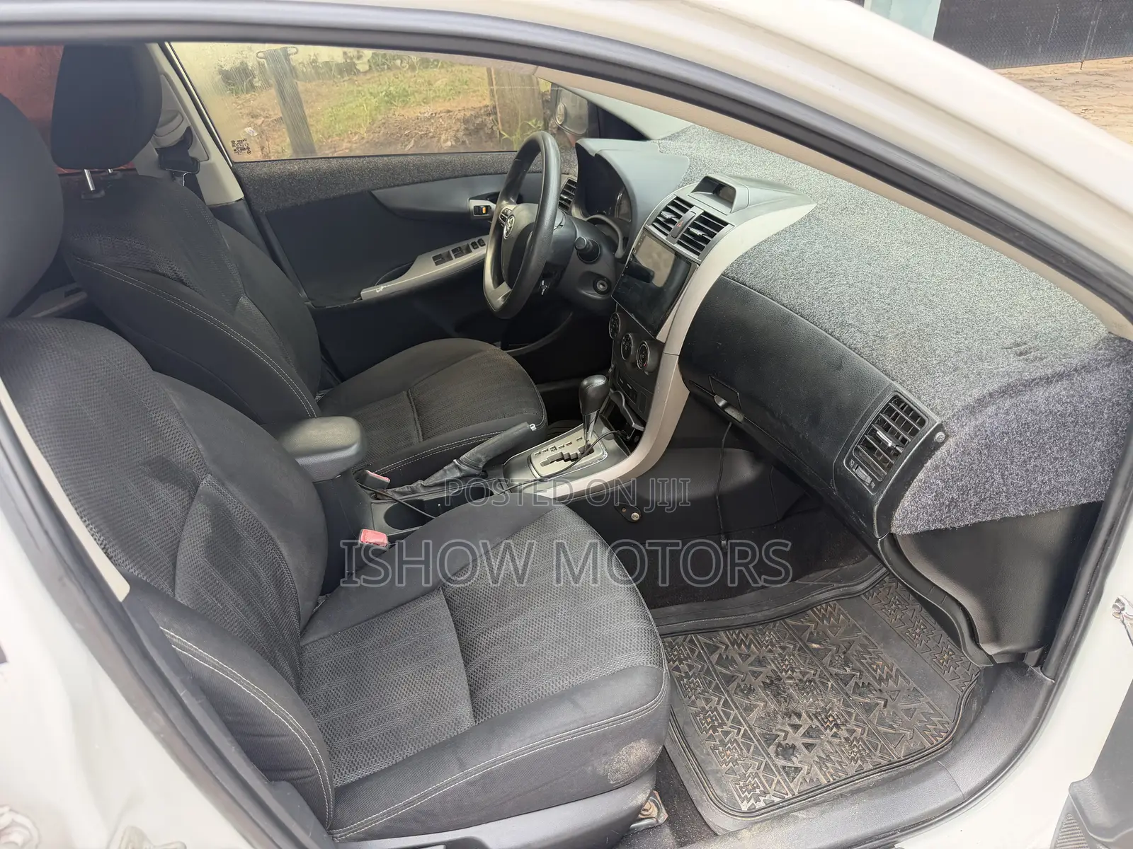 Toyota Corolla S 4dr Sedan (1.8L 4cyl 4A) 2013 White