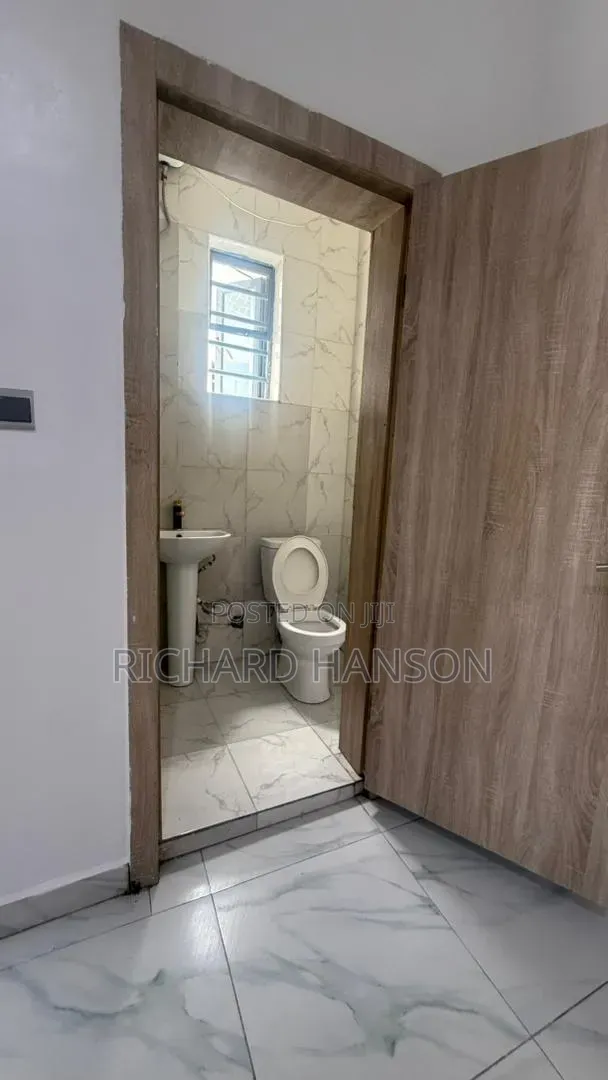4bdrm Duplex in Oral Estate 1, Chevron for rent