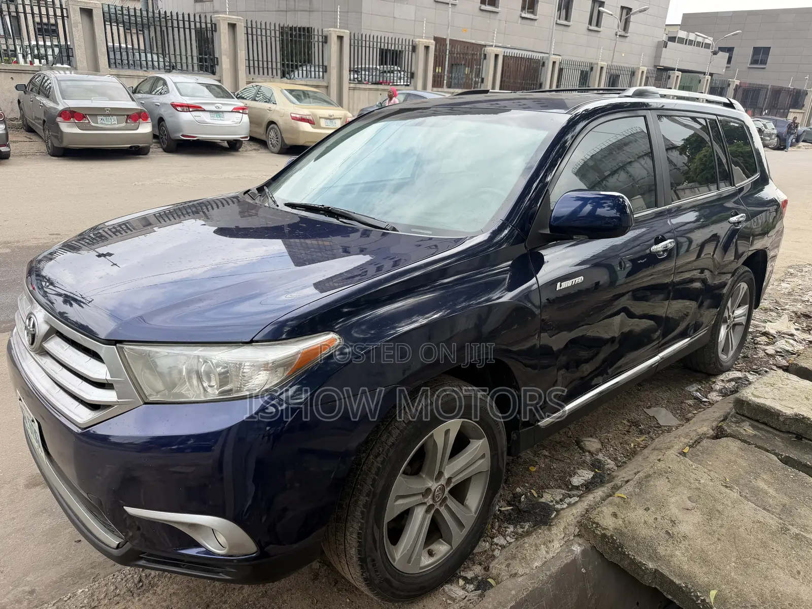 Toyota Highlander Limited 3.5L 2WD 2013 Blue