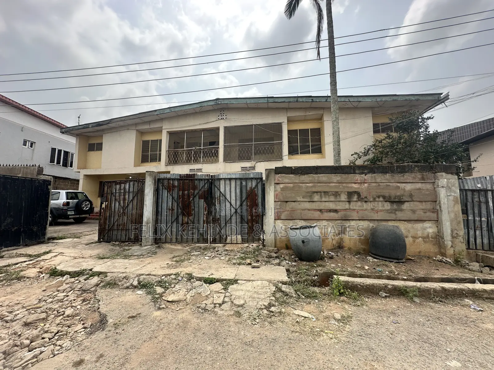 12bdrm Block of Flats in New Bodija for sale