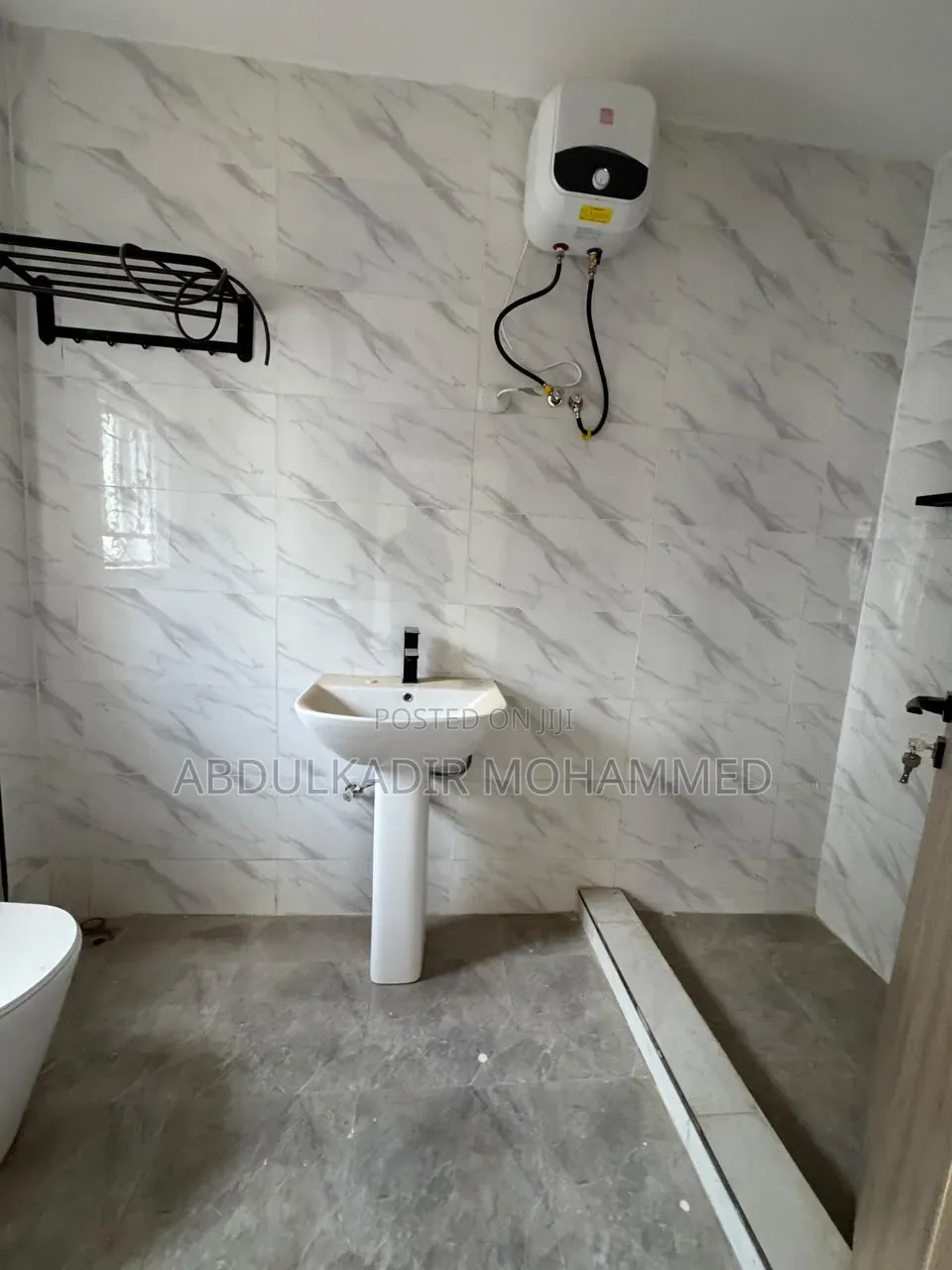 2bdrm Block of Flats in Paradise Estate, Katampe Extension for sale