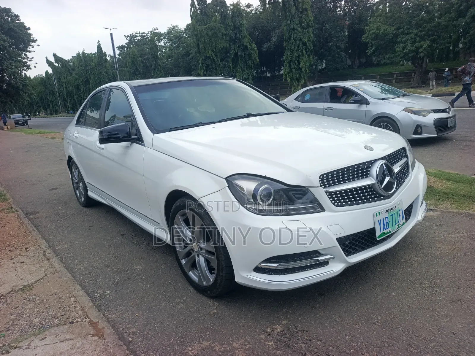 Mercedes-Benz C350 C350 BlueEFFICIENCY 4MATIC AWD 2010 White