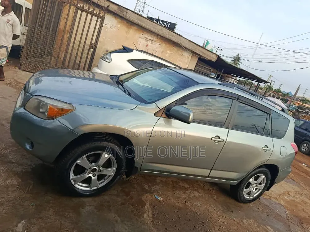Toyota RAV4 2.4 2008 Green
