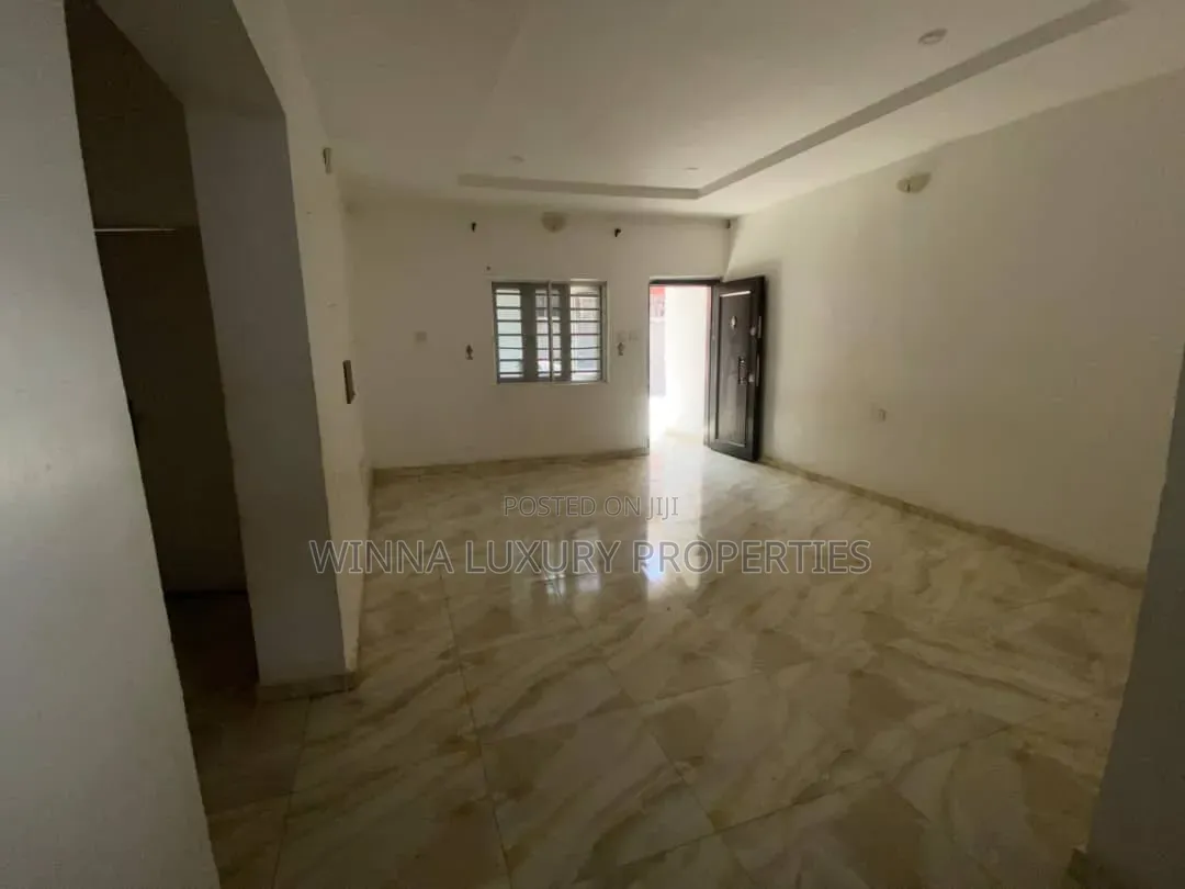 2bdrm Apartment in Crd Fha.., Lugbe District for sale