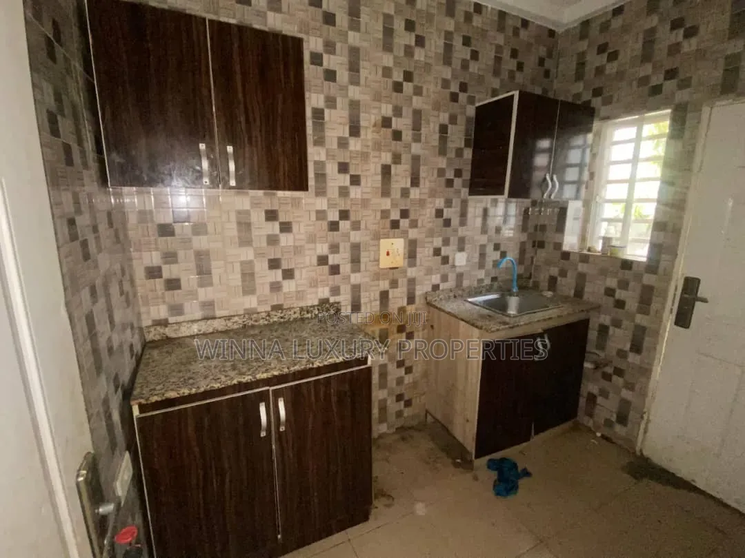 2bdrm Apartment in Crd Fha.., Lugbe District for sale