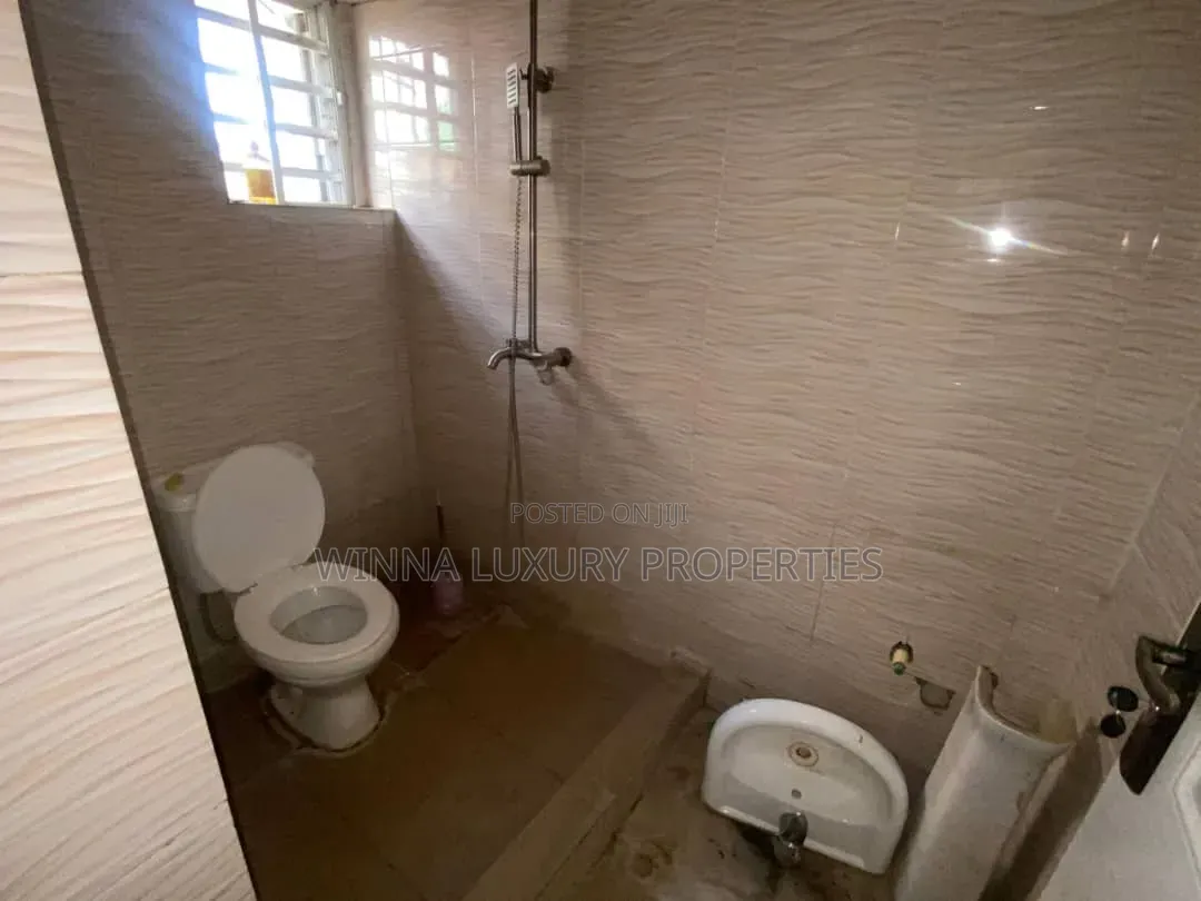 2bdrm Apartment in Crd Fha.., Lugbe District for sale
