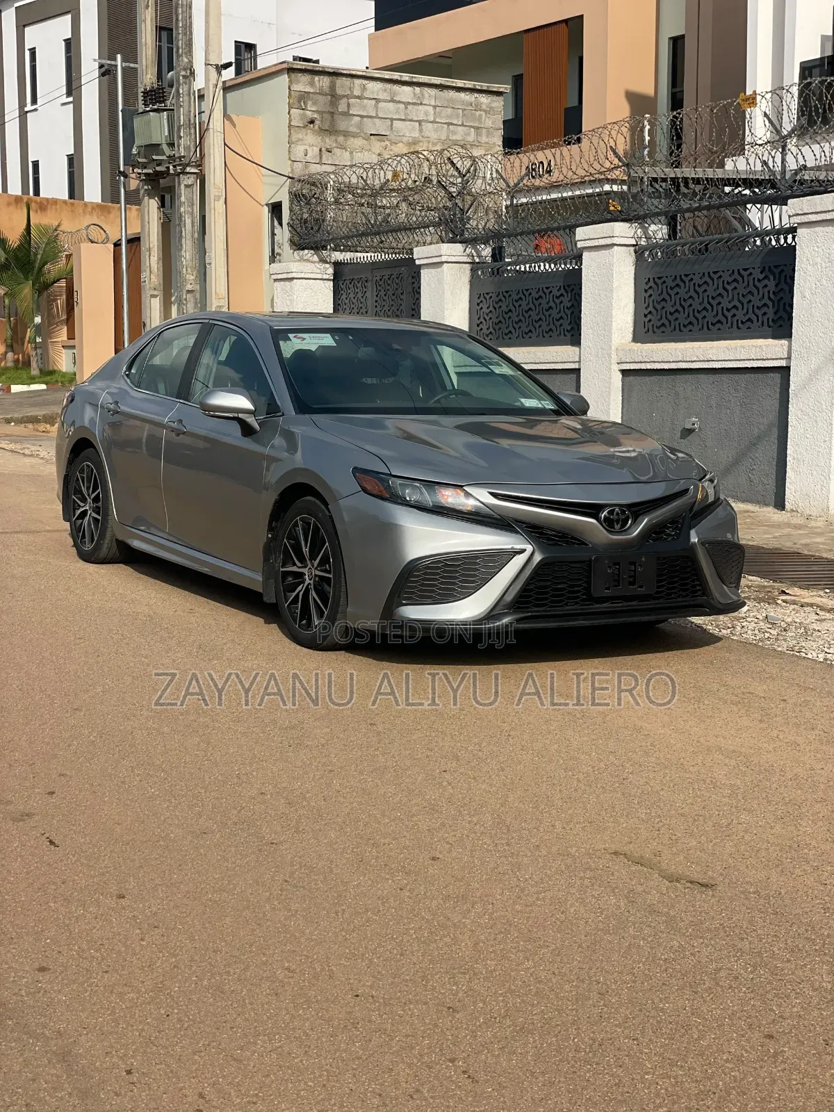Toyota Camry SE 2022 Gray