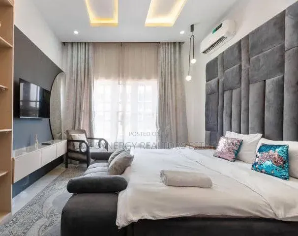 Furnished 3bdrm Apartment in Lekki Phase 1 for rent