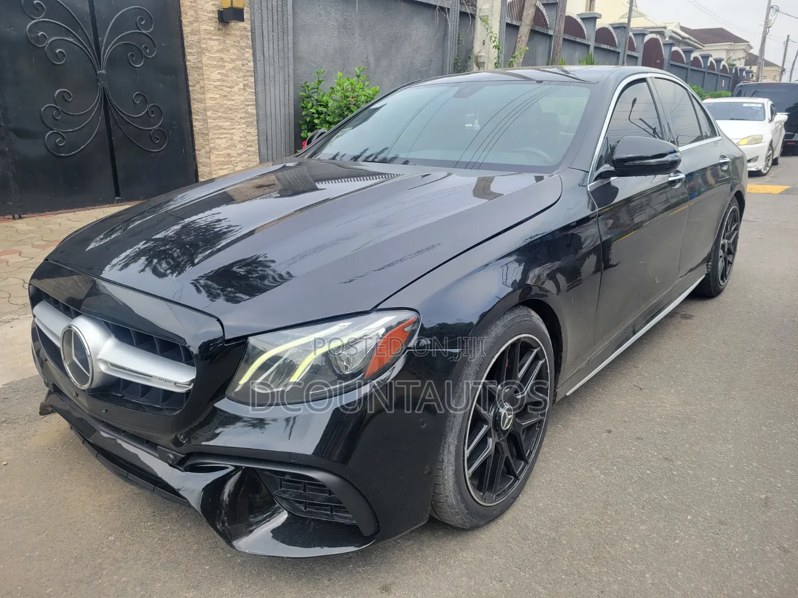 Mercedes-Benz E300 2017 Black