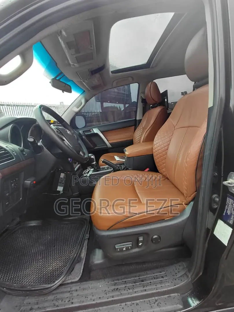 Toyota Land Cruiser Prado 2017 Black